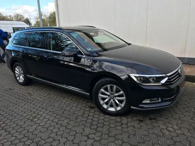 gebraucht VW Passat 2.0 TDI VARIANT DSG COMFORT NAVI-PRO KAMERA LED 190 PS