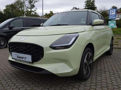 Usata Suzuki Swift Comfort+ 83 CV (61 kW) 2025 Giallo Utilitaria