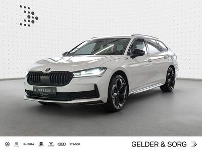 Neu Skoda Superb SportLine 193 PS (141 kW) 2025 Purity weiss Kombi