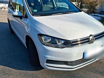 Gebraucht VW Touran Comfortline 150 PS (110 kW) 2016 Weiß Van / Kleinbus