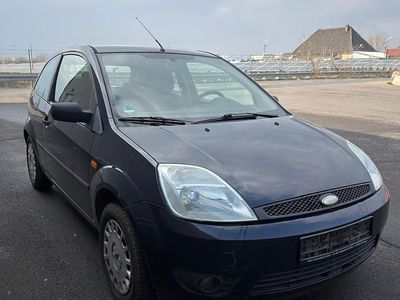 Gebraucht Ford Fiesta 90 PS (66 kW) 2005 Blau Kleinwagen
