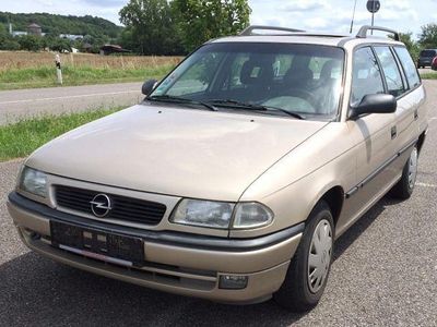 Gebraucht Opel Astra 75 PS (55 kW) 1996 Gold metallic Kombi