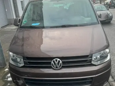 Gebraucht VW Caravelle 180 PS (132 kW) 2011 Braun Van