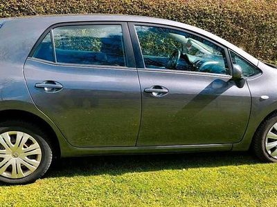Usata Toyota Auris 126 CV (92 kW) 2007 Grigio Utilitaria