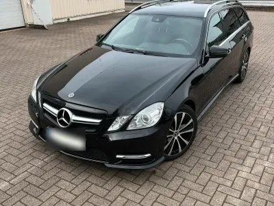 Gebraucht Mercedes E300 231 PS (169 kW) 2012 Schwarz Kombi