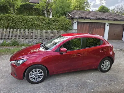 Gebraucht Mazda 2 Exclusive 90 PS (66 kW) 2018 Rot Limousine