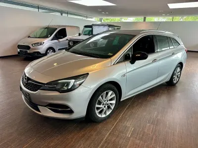 Gebraucht Opel Astra Elegance 131 PS (96 kW) 2022 Silber Kleinwagen