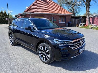 Second-hand VW Touareg R-line 286 CP (210 kW) 2018 Negru SUV