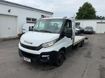 Gebraucht Iveco Daily 170 PS (125 kW) 2016 Weiß Van / Kleinbus