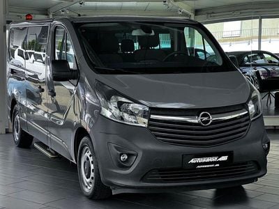 Second-hand Opel Vivaro 125 CP (91 kW) 2017 Gri Monovolum