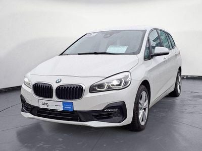Weiß Gebraucht 2021 BMW 218 Gran Tourer Sport Line Van / Kleinbus | 16.460 € (Guter Preis)