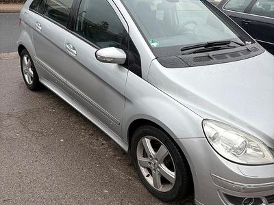 Usata Mercedes B200 136 CV (100 kW) 2005 Grigio Monovolume
