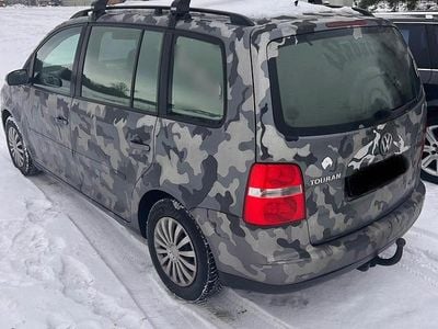 Grau Gebraucht 2004 VW Touran Van / Kleinbus | 2.100 € (Guter Preis)