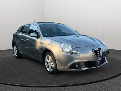 Gebraucht Alfa Romeo Giulietta Turismo 170 PS (125 kW) 2012 Grau Kleinwagen