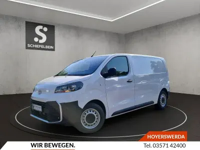 Gebraucht Toyota Proace 120 PS (88 kW) 2024 Ice white Van / Kleinbus