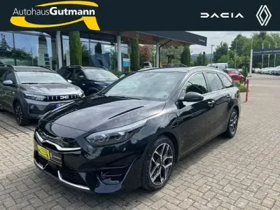 Gebraucht Kia Ceed Sportswagon Platinum 141 PS (103 kW) 2023 Zilinaschwarz met. Kombi