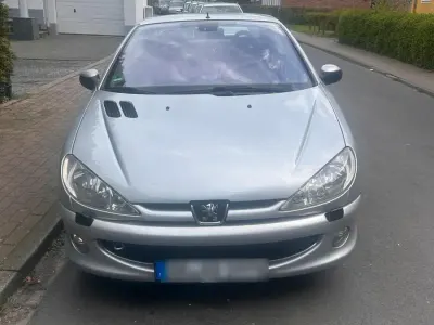 Gebraucht Peugeot 206 CC 110 PS (80 kW) 2003 Silber Cabrio