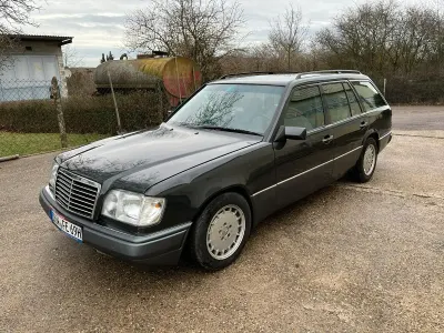 Gebraucht Mercedes E300 1995 Schwarz Kombi