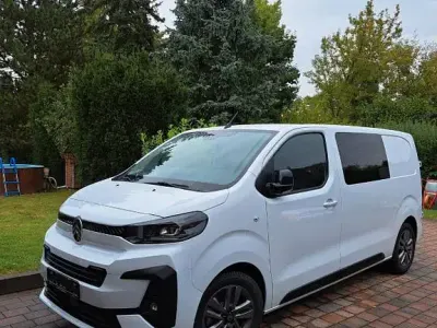 Używany Citroën Jumpy 144 KM (105 kW) 2025 Biały Minivan