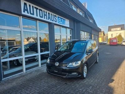 Second-hand VW Sharan Highline 140 CP (102 kW) 2012 Negru Monovolum