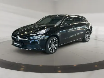 Gebraucht Mercedes CLA250e Progressive 160 PS (117 kW) 2023 Kosmosschwarz metallic Coupé