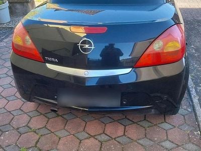 Begagnad Opel Tigra 90 HK (66 kW) 2007 Svart Cab