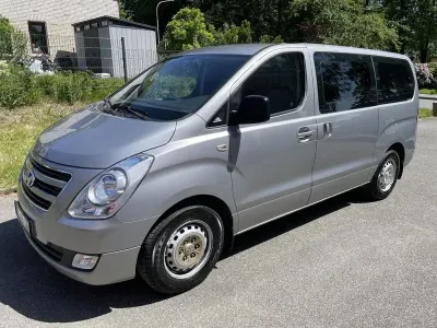 Gebraucht Hyundai H-1 170 PS (125 kW) 2015 Silber Van / Kleinbus