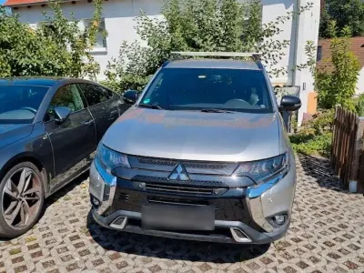 Gebraucht Mitsubishi Outlander Plus 150 PS (110 kW) 2019 Grau SUV