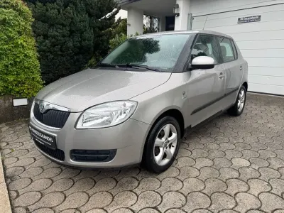 Gebraucht Skoda Fabia 105 PS (77 kW) 2008 Beige Limousine