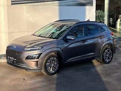 Gebraucht Hyundai Kona Trend 150 kW (204 PS) 2023 Gold SUV