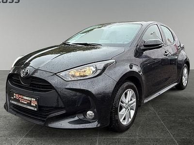 Gebraucht Toyota Yaris Business Edition 125 PS (91 kW) 2022 Black mica Kleinwagen