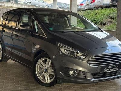 Gebraucht Ford S-MAX Titanium 209 PS (153 kW) 2015 Grau Van / Kleinbus