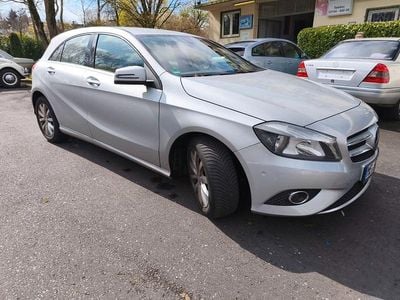 Gebraucht Mercedes A200 Style 156 PS (114 kW) 2013 Silber Limousine