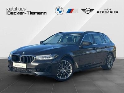 Gebraucht BMW 530 Sport Line 286 PS (210 kW) 2022 Sophistograu brillanteffekt Kombi