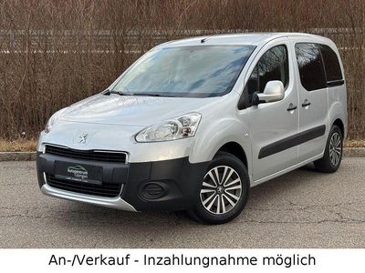 Gebraucht Peugeot Partner Tepee 114 PS (83 kW) 2013 Silber Van / Kleinbus
