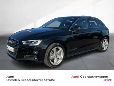 Gebraucht Audi e-tron Sport 204 PS (150 kW) 2020 Brillantschwarz SUV