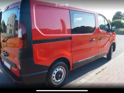 Gebraucht Opel Vivaro 116 PS (85 kW) 2016 Rot Van / Kleinbus