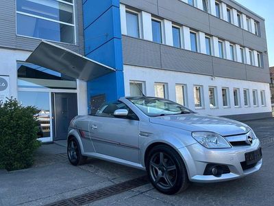 Usata Opel Tigra Edition 90 CV (66 kW) 2008 Argento Cabrio