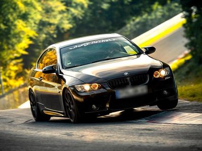 Gebraucht BMW 325 Basis 218 PS (160 kW) 2006 Schwarz Coupé