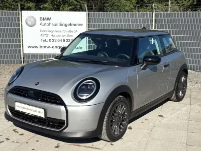 Gebraucht Mini Cooper 114 kW (156 PS) 2025 Silber Kleinwagen