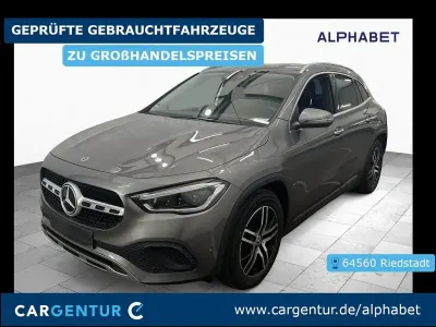 Gebraucht Mercedes GLA220 Progressive 190 PS (139 kW) 2023 Grau SUV