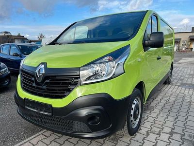 Second-hand Renault Trafic Komfort 120 CP (88 kW) 2017 Verde Monovolum