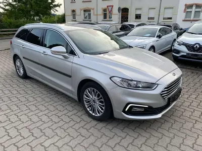 Gebraucht Ford Mondeo Titanium 150 PS (110 kW) 2020 Silber Kombi
