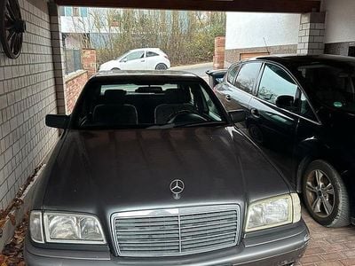 Mercedes C180