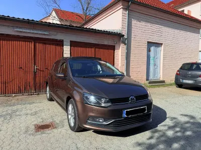 Gebraucht VW Polo LOUNGE 90 PS (66 kW) 2015 Braun Limousine