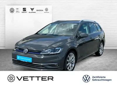 Gebraucht VW Golf VII Highline 131 PS (96 kW) 2020 Grau Kombi