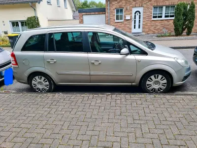 Gebraucht Opel Zafira 120 PS (88 kW) 2008 Silber Van / Kleinbus