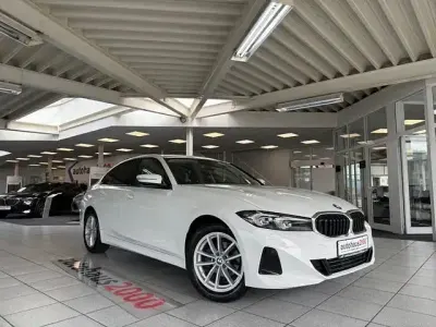 Gebraucht BMW 318 Shadowline 156 PS (114 kW) 2025 Weiß Limousine