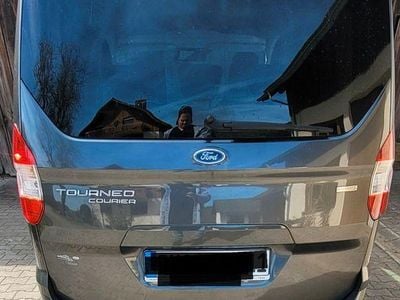 Usata Ford Tourneo Courier Titanium 101 CV (74 kW) 2018 Grigio Monovolume