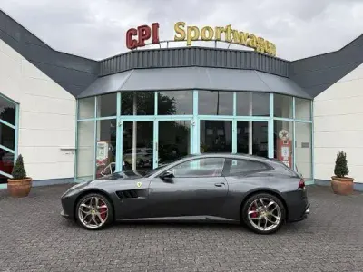 Gebraucht Ferrari GTC4Lusso 610 PS (448 kW) 2019 Grigio silverstone Kombi